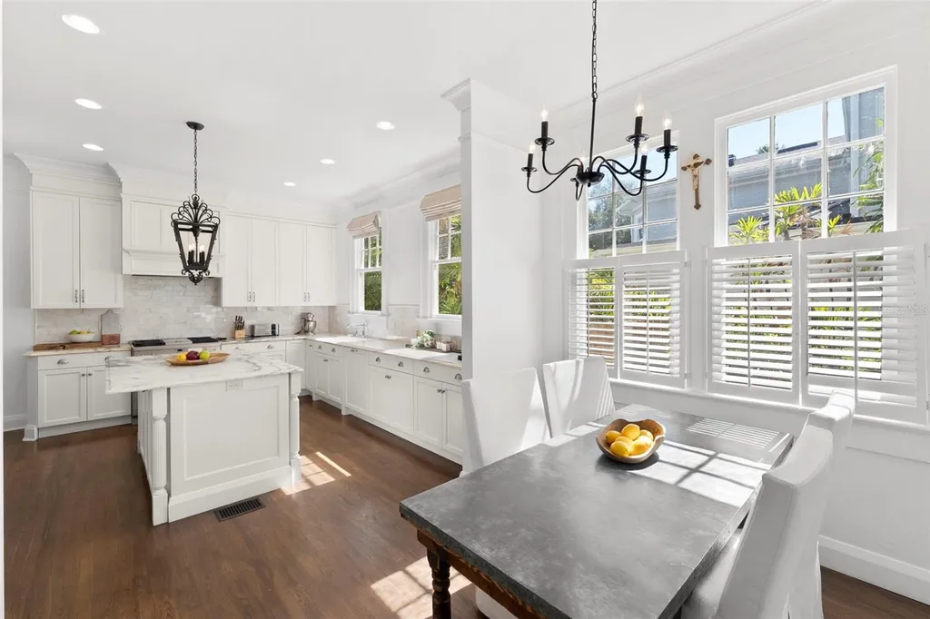 2630 W Prospect Road Tampa FL 33629
