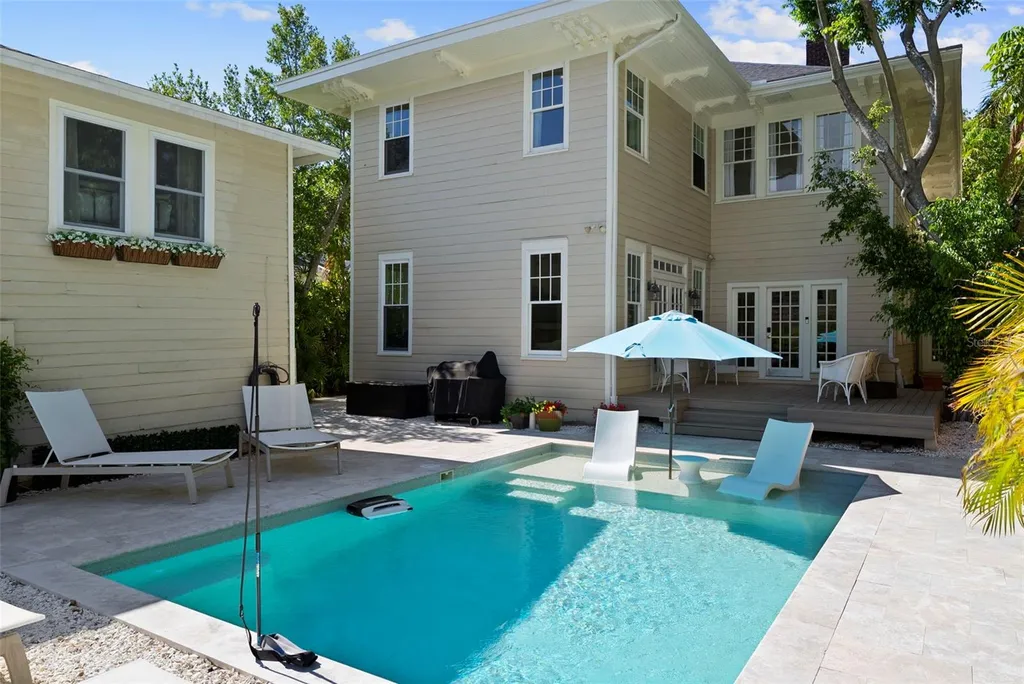 2630 W Prospect Road Tampa FL 33629