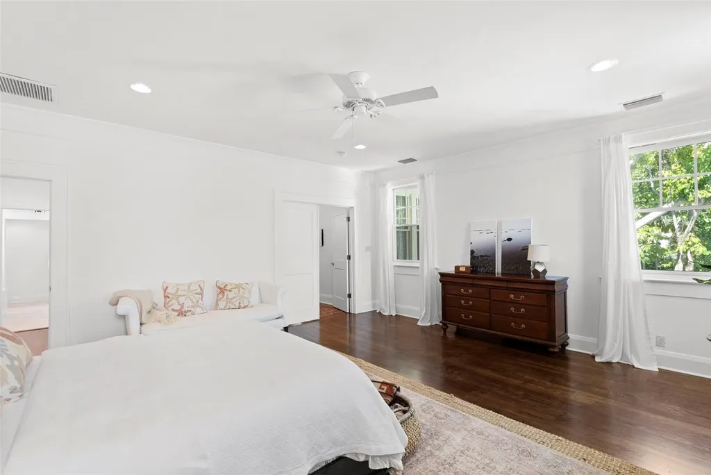 2630 W Prospect Road Tampa FL 33629