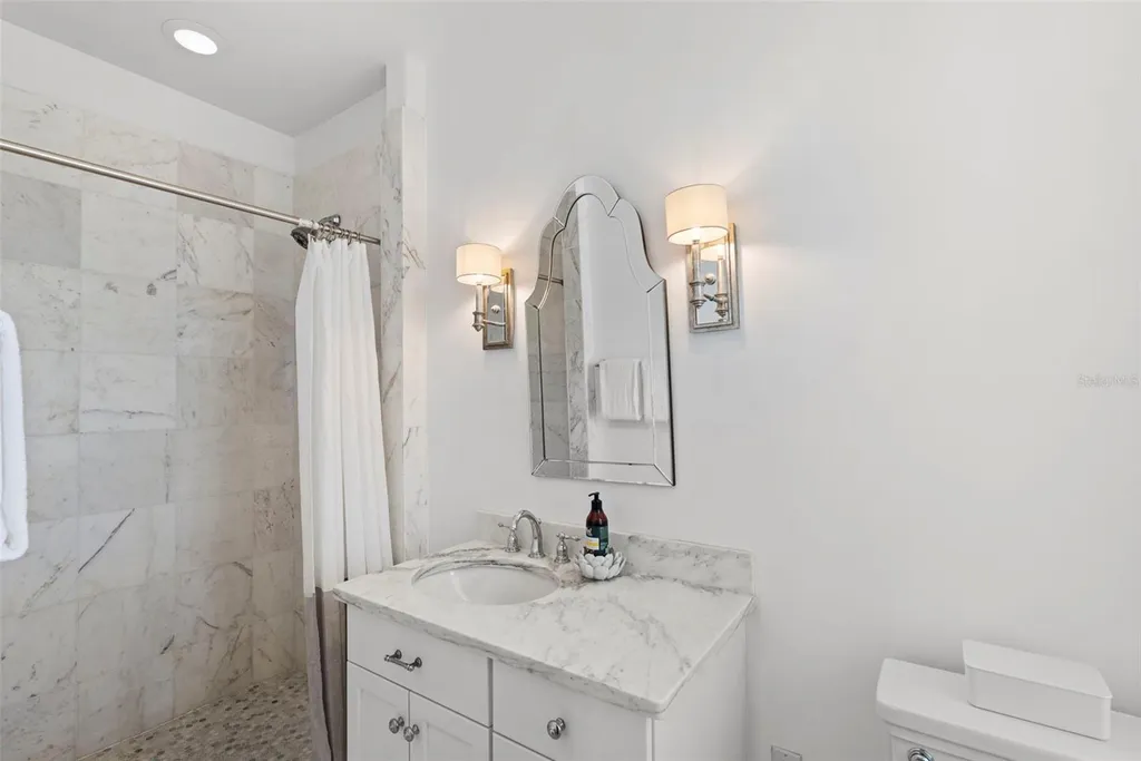 2630 W Prospect Road Tampa FL 33629