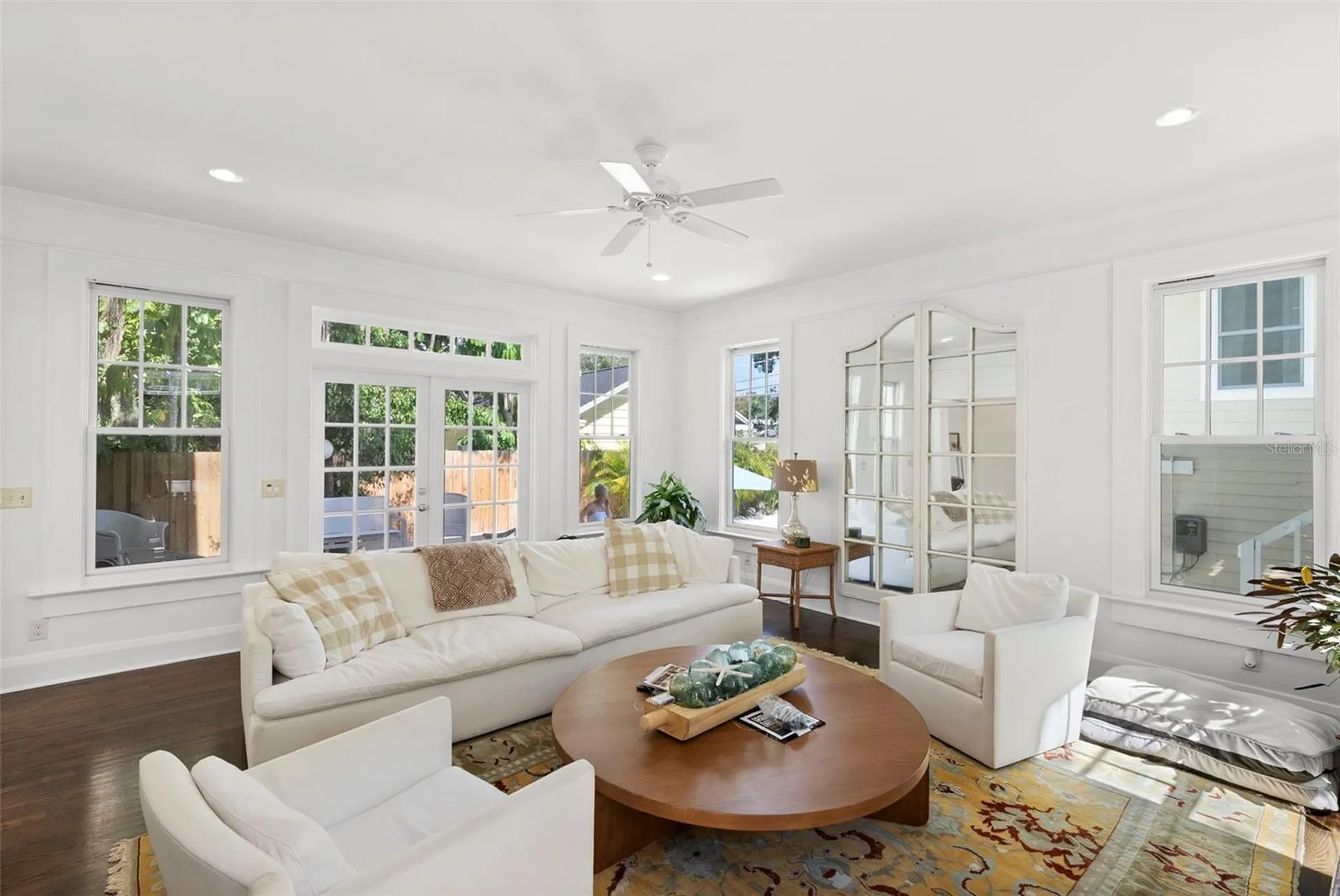 2630 W Prospect Road Tampa FL 33629