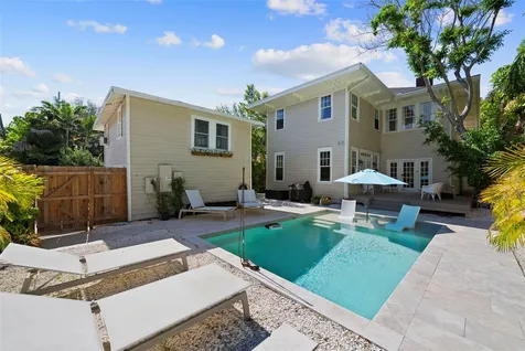 2630 W Prospect Road Tampa FL 33629