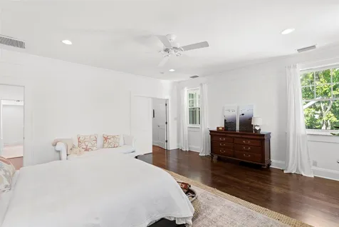 2630 W Prospect Road Tampa FL 33629