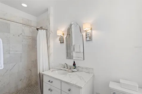 2630 W Prospect Road Tampa FL 33629