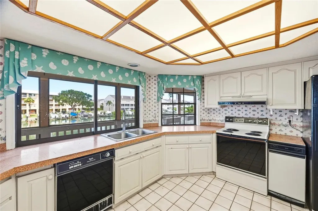 1136 3rd Avenue S Tierra Verde FL 33715