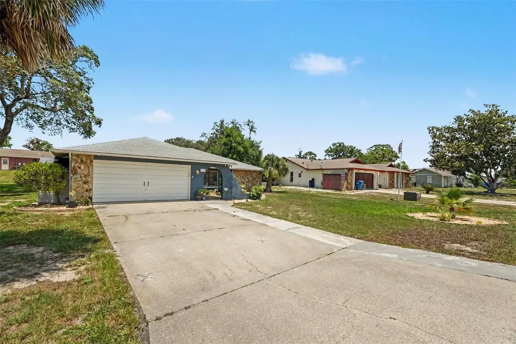 9027 Bonnet Way Weeki Wachee FL 34613