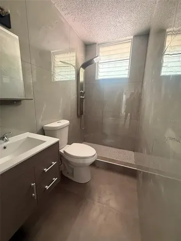 2 Calle 2 Villa Rica Bayamon PR 00959
