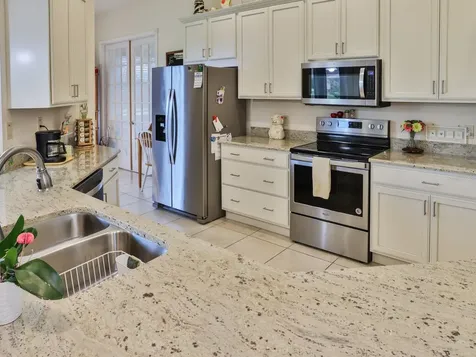 1061 Sawgrass Drive Winter Haven FL 33884