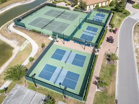 1061 Sawgrass Drive Winter Haven FL 33884