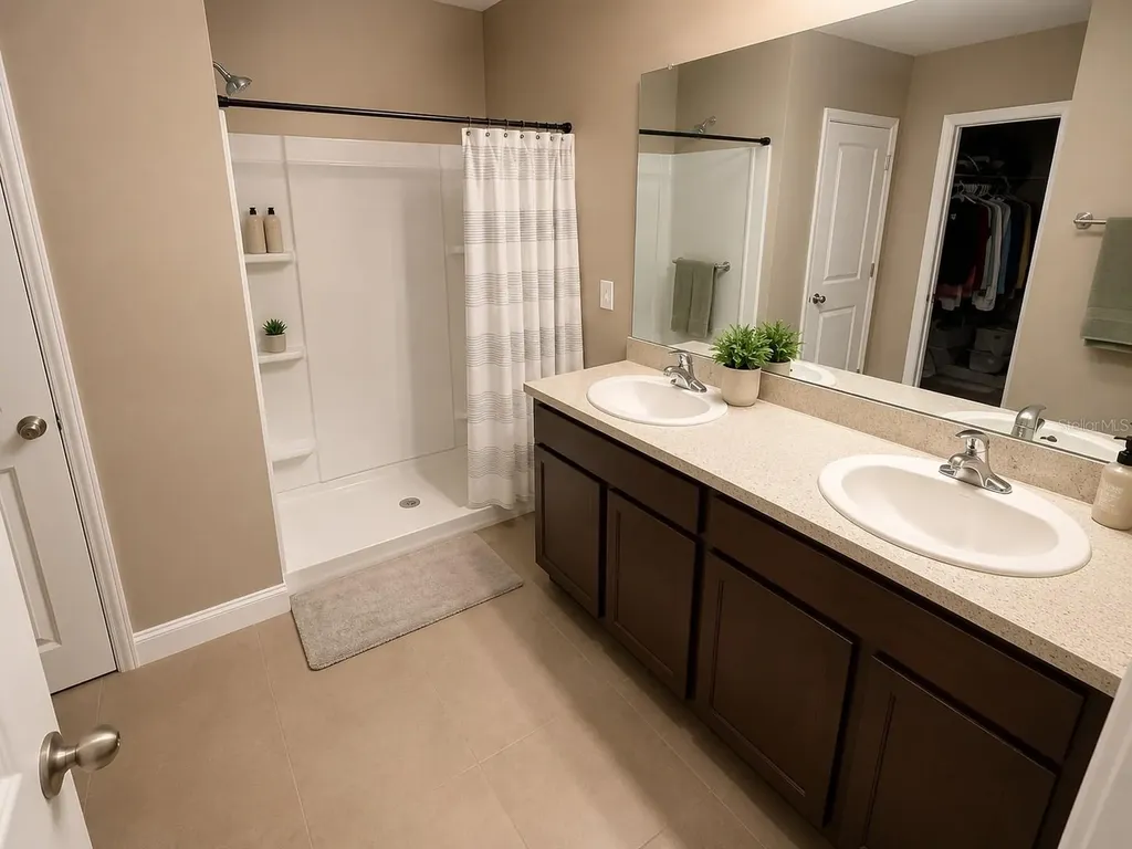8208 Harwich Port Lane Gibsonton FL 33534