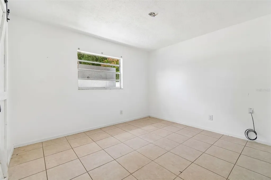 1719 Julian Lane Drive Tampa FL 33619