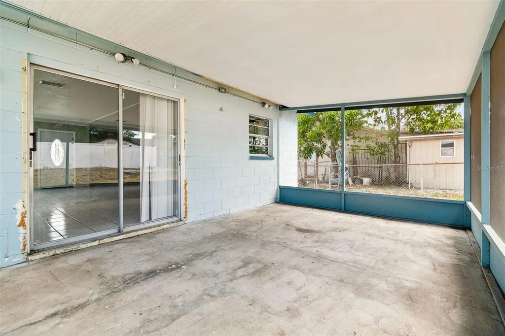 1719 Julian Lane Drive Tampa FL 33619
