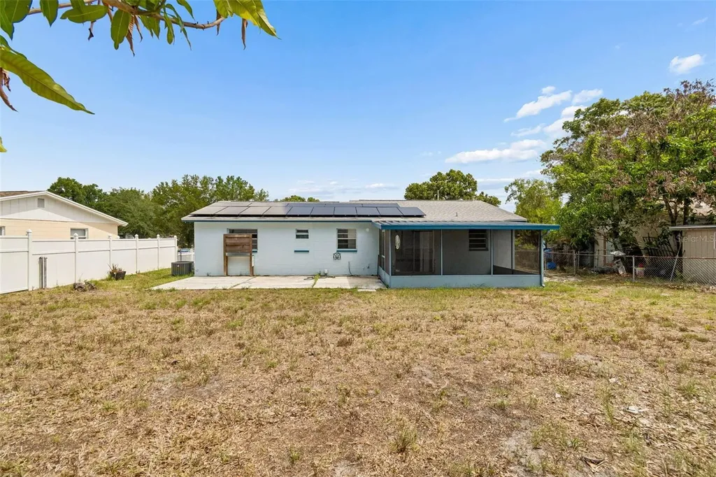 1719 Julian Lane Drive Tampa FL 33619
