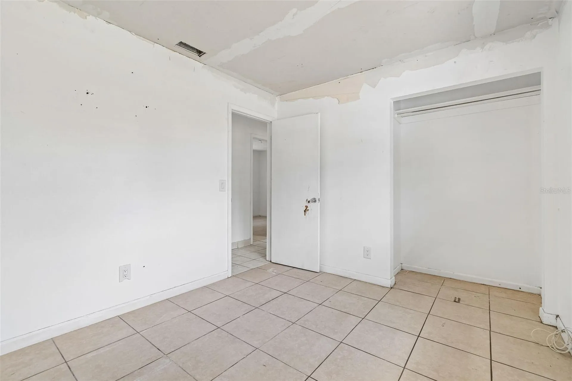 1719 Julian Lane Drive Tampa FL 33619