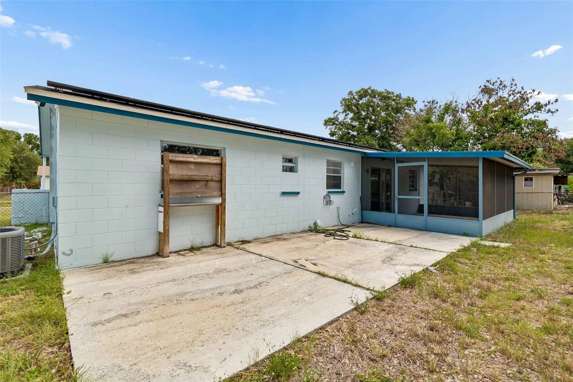 1719 Julian Lane Drive Tampa FL 33619