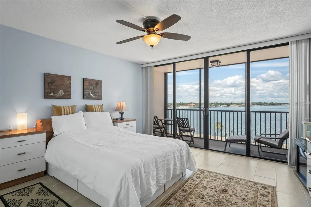 7100 S Sunshine Skyway Lane S St Petersburg FL 33711