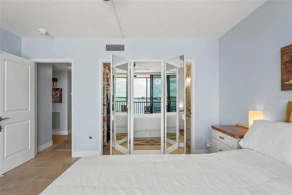 7100 S Sunshine Skyway Lane S St Petersburg FL 33711