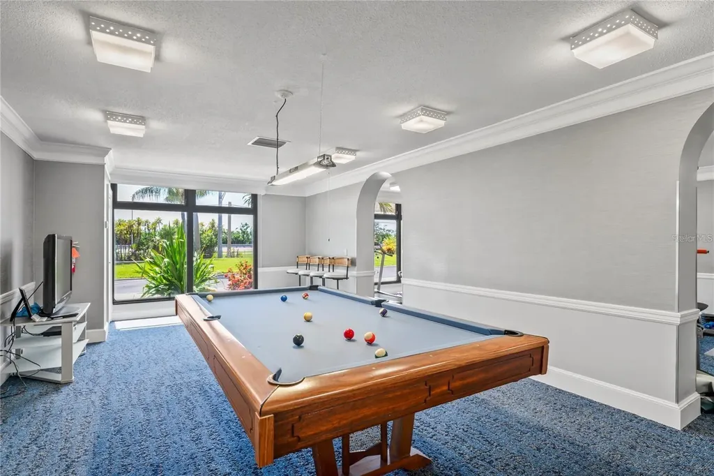 7100 S Sunshine Skyway Lane S St Petersburg FL 33711