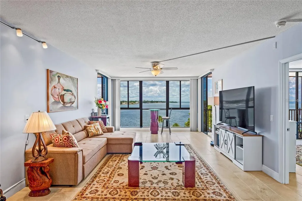 7100 S Sunshine Skyway Lane S St Petersburg FL 33711