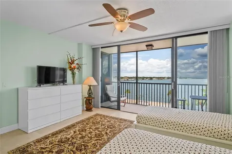 7100 S Sunshine Skyway Lane S St Petersburg FL 33711