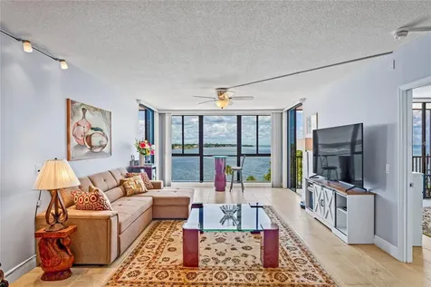 7100 S Sunshine Skyway Lane S St Petersburg FL 33711