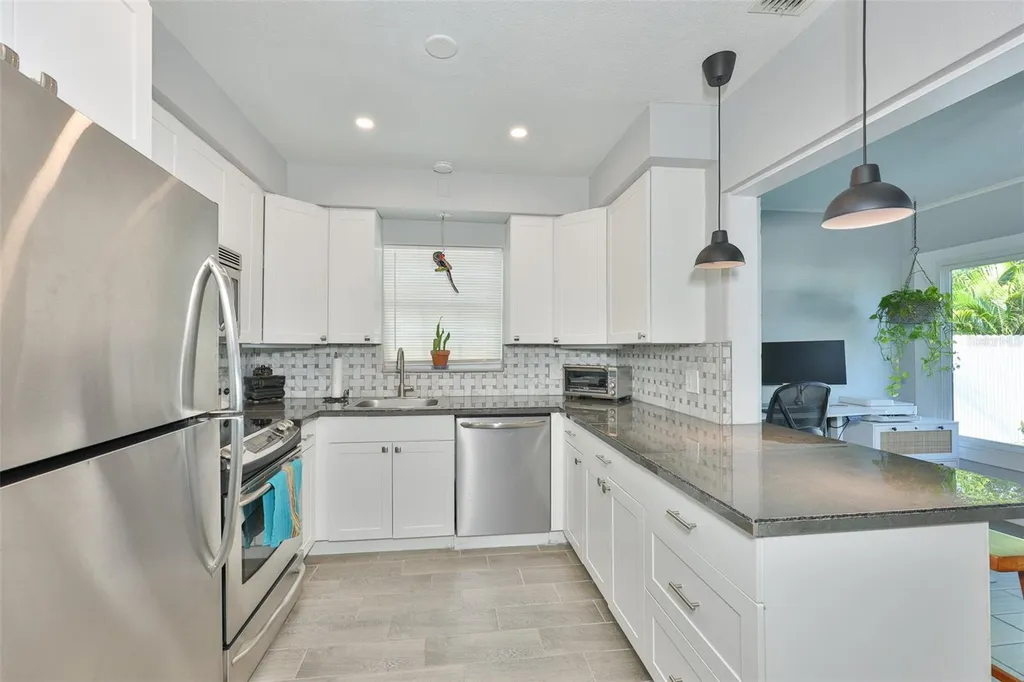 3242 Kingston Street N St Petersburg FL 33713
