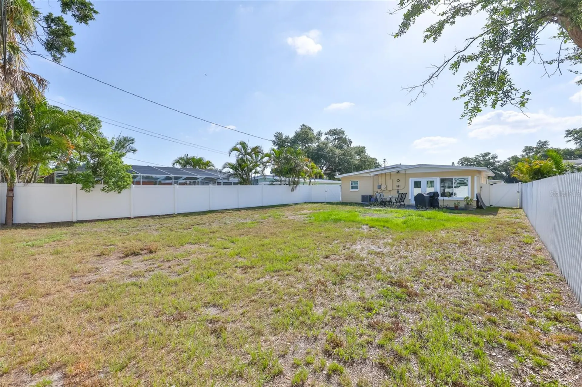 3242 Kingston Street N St Petersburg FL 33713