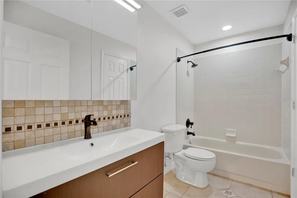 3886 Kingston Oaks Cove Oviedo FL 32765