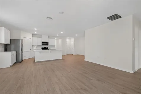 2893 House Finch Road Harmony FL 34773