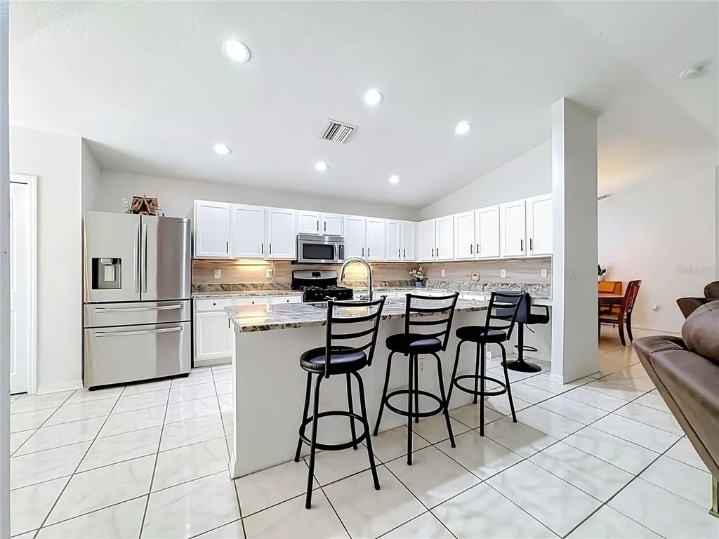 6630 Cambridge Park Drive Apollo Beach FL 33572