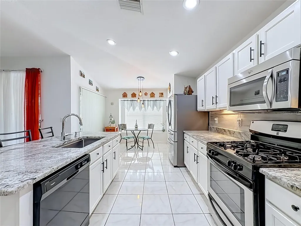 6630 Cambridge Park Drive Apollo Beach FL 33572