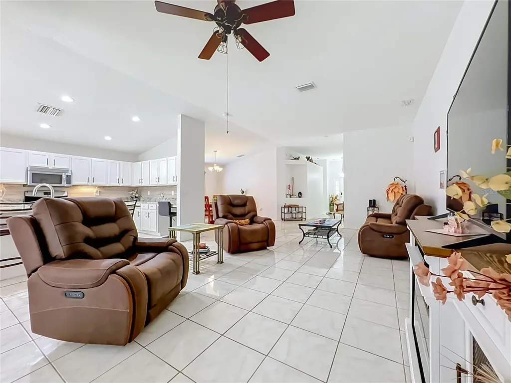 6630 Cambridge Park Drive Apollo Beach FL 33572