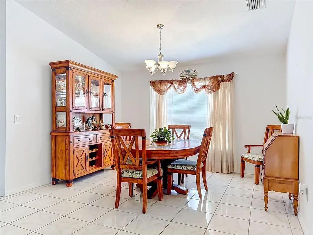 6630 Cambridge Park Drive Apollo Beach FL 33572