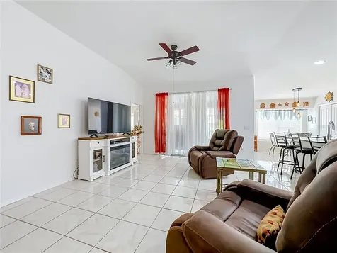 6630 Cambridge Park Drive Apollo Beach FL 33572