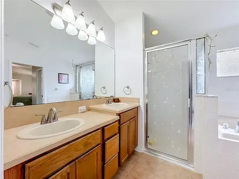 6630 Cambridge Park Drive Apollo Beach FL 33572
