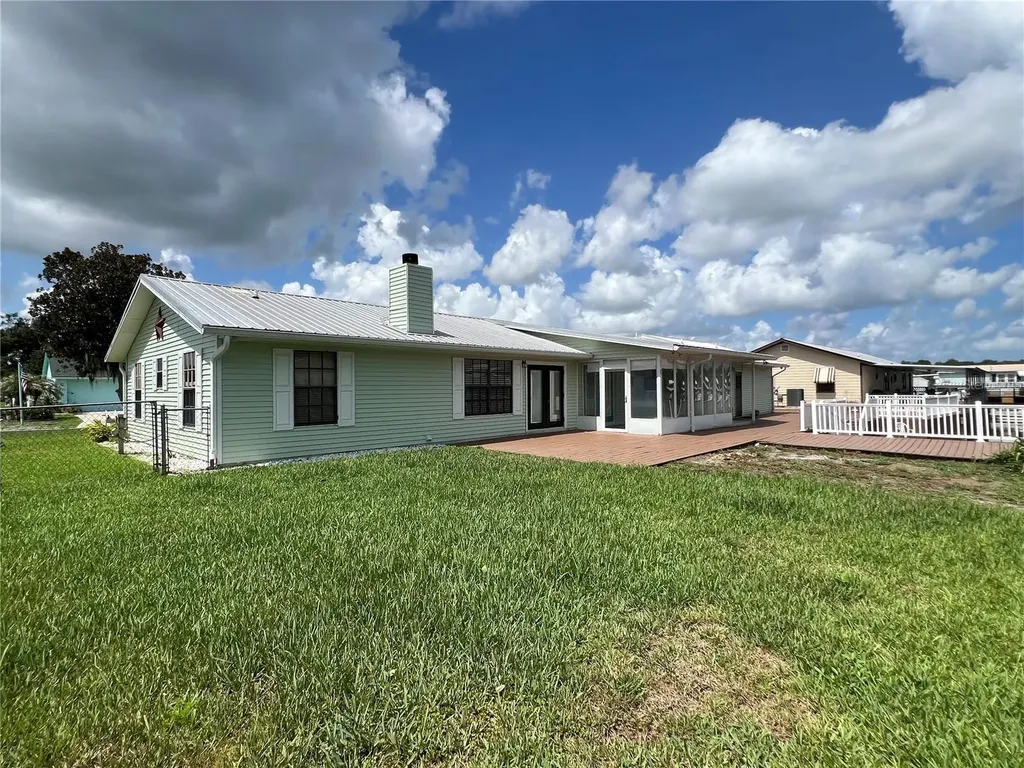 530 Minnow Court Kenansville FL 34739