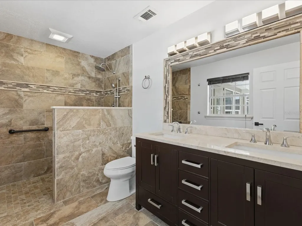 505 Lake Charm Drive Oviedo FL 32765