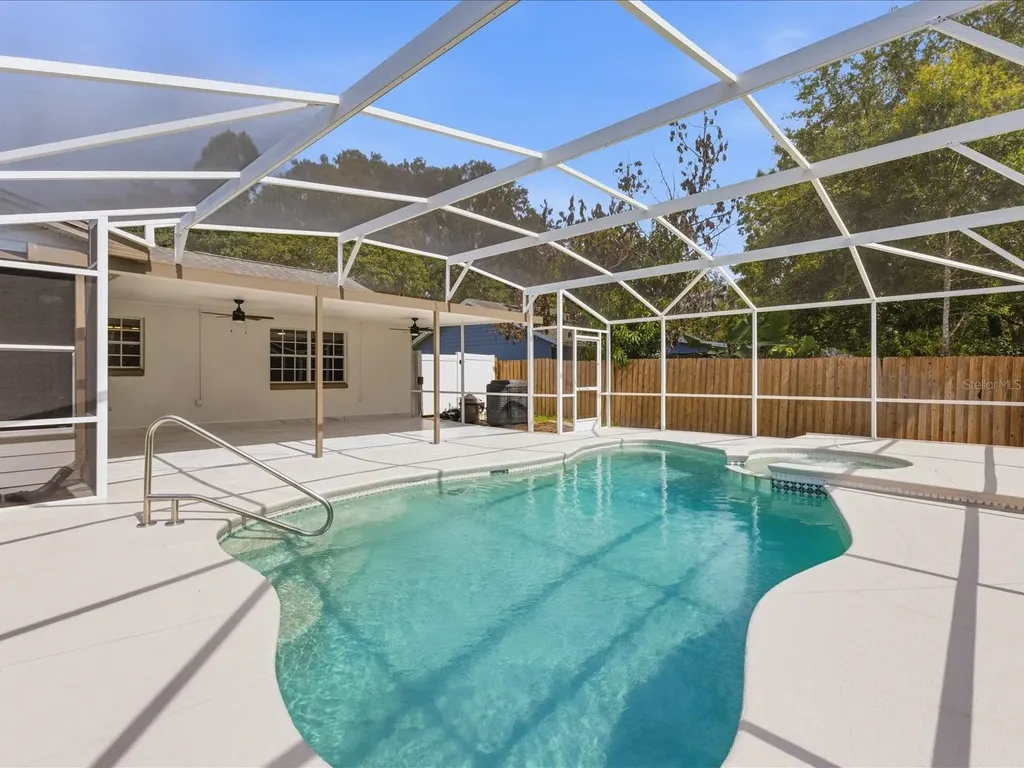 505 Lake Charm Drive Oviedo FL 32765