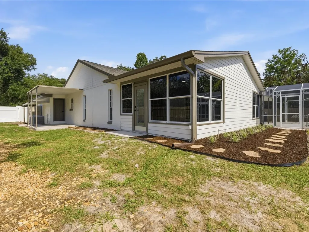505 Lake Charm Drive Oviedo FL 32765