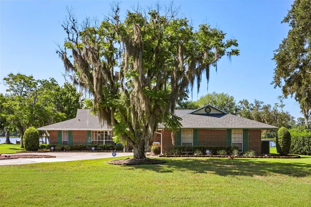 6720 Bay Shore Drive St Cloud FL 34771