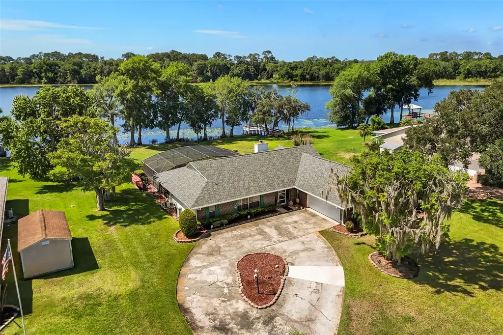 6720 Bay Shore Drive St Cloud FL 34771
