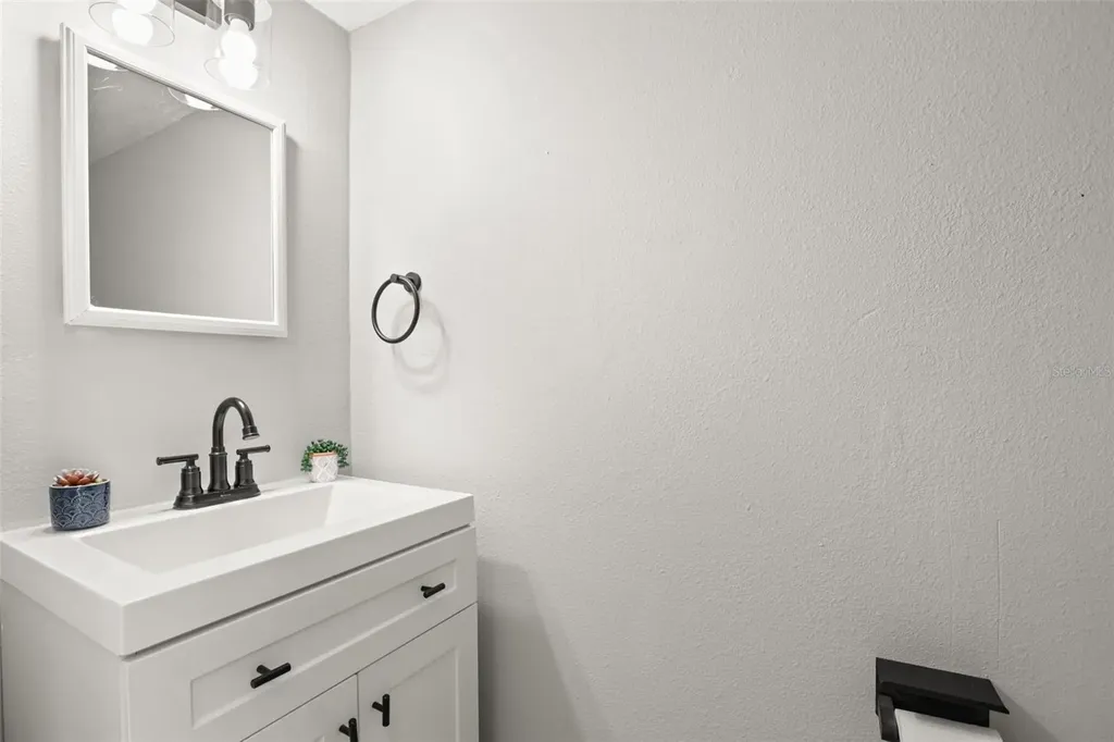 200 Alpine Street Altamonte Springs FL 32701