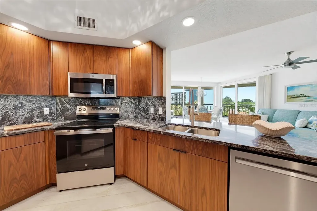 1170 Gulf Boulevard Clearwater Beach FL 33767