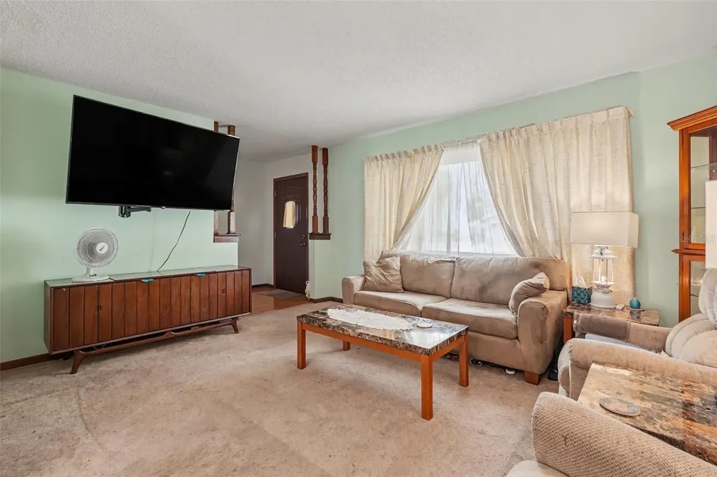 2815 Linden Tree Street Seffner FL 33584