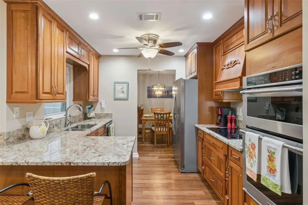 864 Redwood Way Lake Wales FL 33898