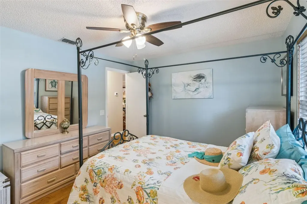 864 Redwood Way Lake Wales FL 33898