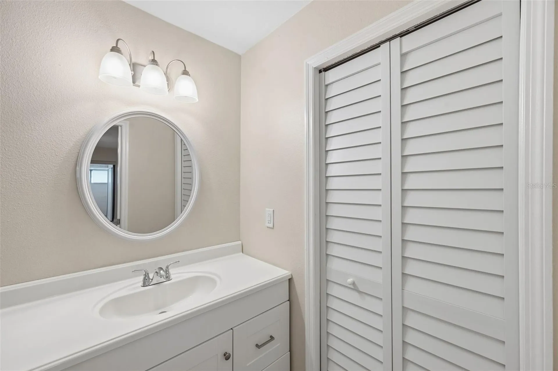 2065 Grove Lane Clearwater FL 33763