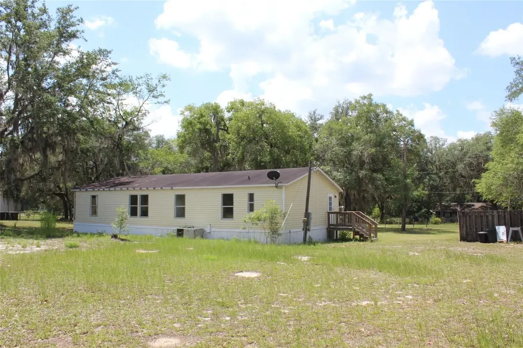 112 Juniper Drive Hawthorne FL 32640