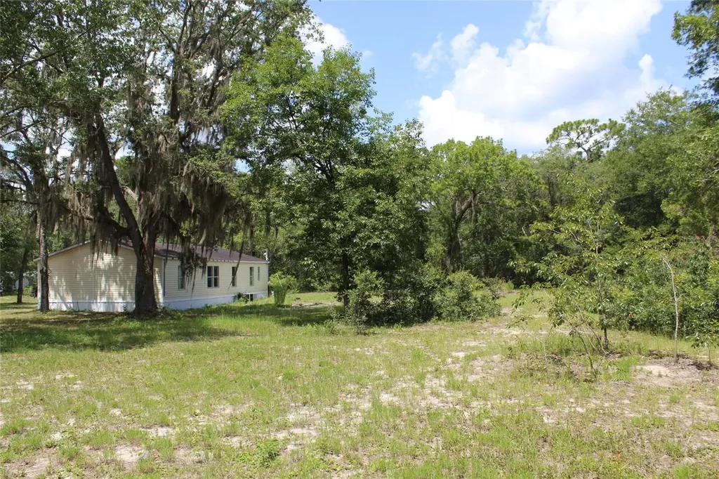 112 Juniper Drive Hawthorne FL 32640