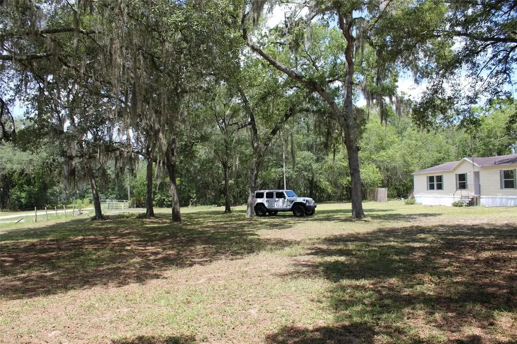 112 Juniper Drive Hawthorne FL 32640